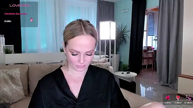 Snapshot of Libby_Nora chatting on December 3, 11:22 am Libby Nora online show from December 3, 11:22 am