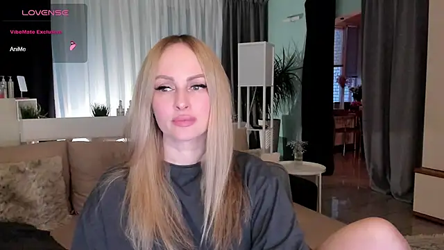 Snapshot of Libby_Nora chatting on December 14, 1:05 pm Libby Nora online show from December 14, 1:05 pm