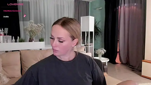 Snapshot of Libby_Nora chatting on January 11, 4:25 pm Libby Nora online show from January 11, 4:25 pm