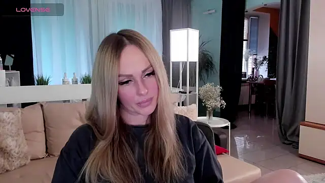 Snapshot of Libby_Nora chatting on January 24, 1:03 pm Libby Nora online show from January 24, 1:03 pm