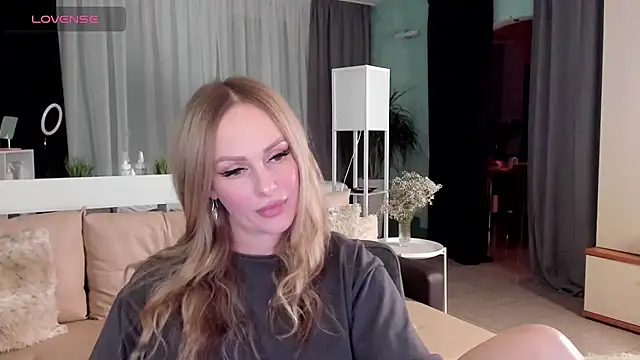 Snapshot of Libby_Nora chatting on January 28, 2:42 pm Libby Nora online show from January 28, 2:42 pm