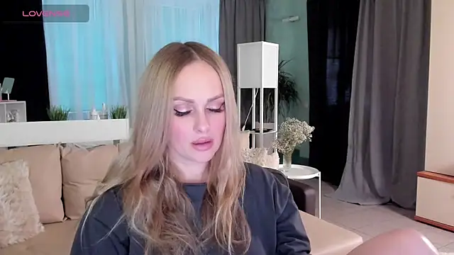 Snapshot of Libby_Nora chatting on January 31, 12:51 pm Libby Nora online show from January 31, 12:51 pm