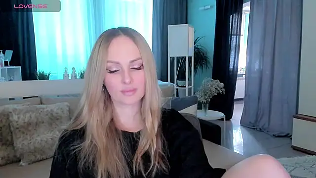 Snapshot of Libby_Nora chatting on February 4, 12:00 pm Libby Nora online show from February 4, 12:00 pm