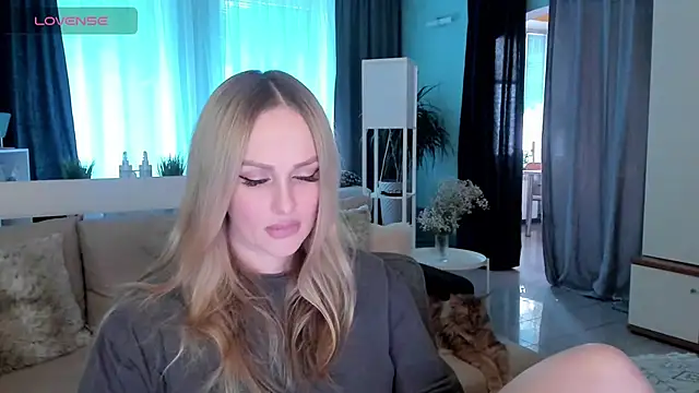 Snapshot of Libby_Nora chatting on February 5, 12:49 pm Libby Nora online show from February 5, 12:49 pm