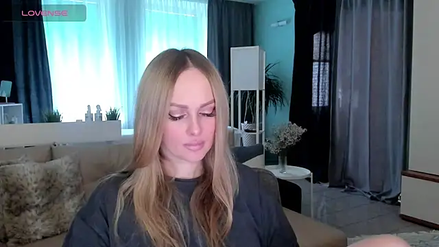 Snapshot of Libby_Nora chatting on February 18, 8:49 am Libby Nora online show from February 18, 8:49 am