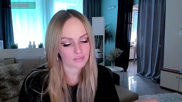 Snapshot of Libby_Nora chatting on February 27, 6:40 am Libby Nora online show from February 27, 6:40 am