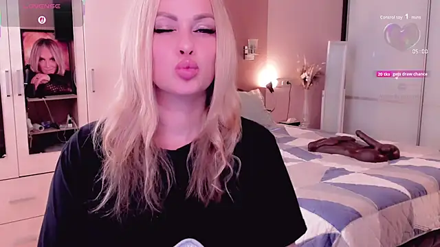 Snapshot of Libby_Nora chatting on September 30, 11:26 am Libby Nora online show from September 30, 11:26 am