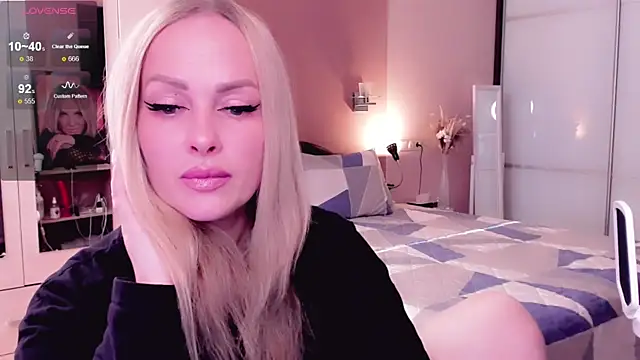 Snapshot of Libby_Nora chatting on October 8, 10:46 am Libby Nora online show from October 8, 10:46 am