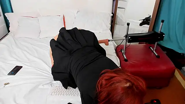 IvyHotFoxy online show from February 24, 8:25 pm