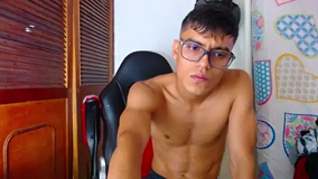 Lion Grrr online show from November 23, 4:18 pm