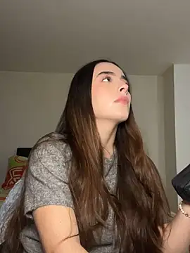 Snapshot of swrennn19 chatting on January 4, 7:44 pm swrennn19 online show from January 4, 7:44 pm