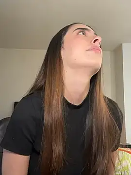 Snapshot of swrennn19 chatting on January 20, 6:43 pm swrennn19 online show from January 20, 6:43 pm