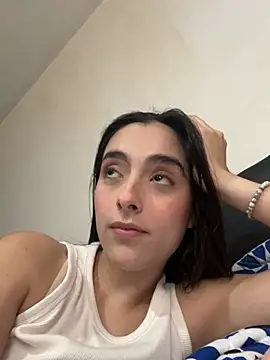 Snapshot of swrennn19 chatting on February 2, 5:37 pm swrennn19 online show from February 2, 5:37 pm