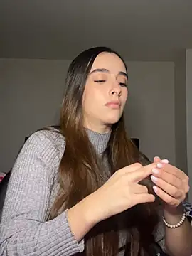 Snapshot of swrennn19 chatting on February 6, 11:15 pm swrennn19 online show from February 6, 11:15 pm