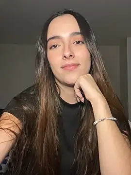 Snapshot of swrennn19 chatting on February 13, 11:15 pm swrennn19 online show from February 13, 11:15 pm