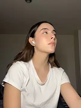 Snapshot of swrennn19 chatting on March 3, 11:14 pm swrennn19 online show from March 3, 11:14 pm