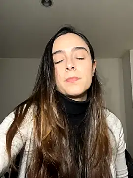 Snapshot of swrennn19 chatting on September 12, 7:14 pm swrennn19 online show from September 12, 7:14 pm