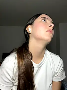 Snapshot of swrennn19 chatting on October 2, 10:50 pm swrennn19 online show from October 2, 10:50 pm