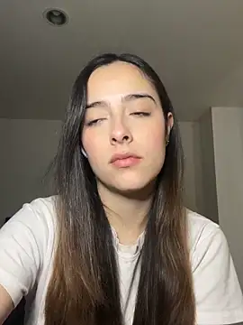 Snapshot of swrennn19 chatting on October 5, 3:10 pm swrennn19 online show from October 5, 3:10 pm