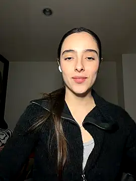 Snapshot of swrennn19 chatting on December 3, 10:52 pm swrennn19 online show from December 3, 10:52 pm