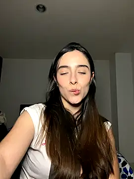 Snapshot of swrennn19 chatting on December 15, 11:09 pm swrennn19 online show from December 15, 11:09 pm