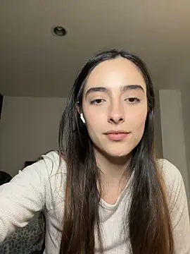 Snapshot of swrennn19 chatting on December 19, 7:32 pm swrennn19 online show from December 19, 7:32 pm