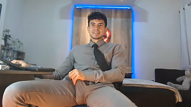 Andrew 4  online show from October 13, 2:33 am