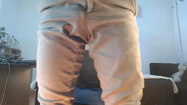 Andrew 4  online show from October 28, 1:53 am