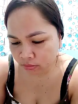 XXLorie 02 online show from February 10, 8:20 am