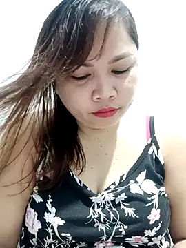XXLorie 02 online show from February 11, 12:17 am