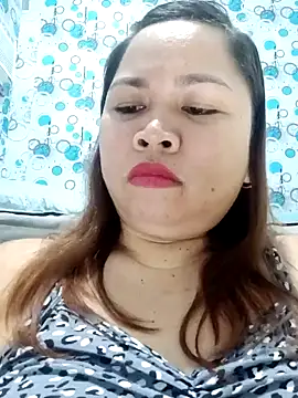 XXLorie 02 online show from February 14, 11:53 am