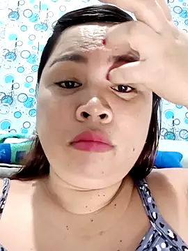 XXLorie 02 online show from February 14, 8:05 pm