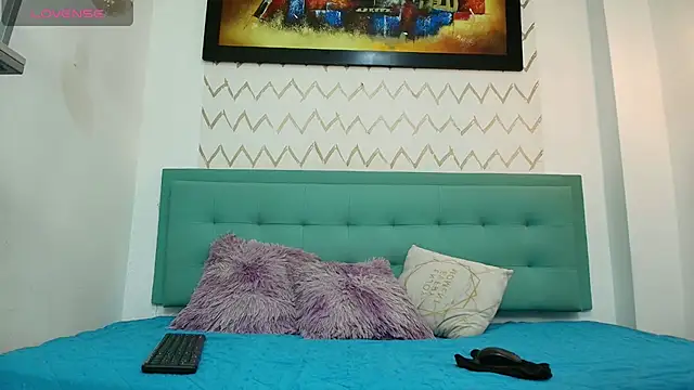 MeganFox94 online show from February 25, 3:05 pm