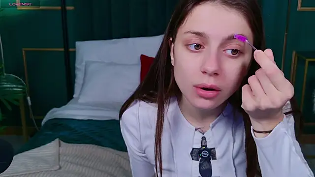 Snapshot of Eille_Elfie chatting on October 10, 4:44 am Eille Elfie online show from October 10, 4:44 am