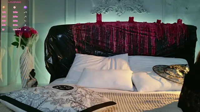 Snapshot of Eille_Elfie chatting on October 21, 5:52 am Eille Elfie online show from October 21, 5:52 am