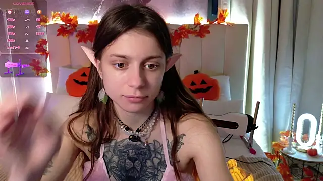 Snapshot of Eille_Elfie chatting on October 29, 5:42 am Eille Elfie online show from October 29, 5:42 am