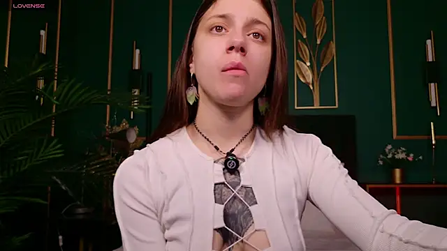 Snapshot of Eille_Elfie chatting on November 7, 5:07 am Eille Elfie online show from November 7, 5:07 am