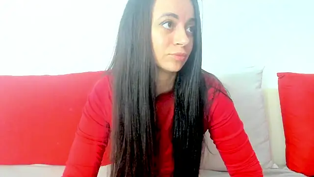 Snapshot of cute_angel95 chatting on December 5, 8:27 pm cute angel95 online show from December 5, 8:27 pm