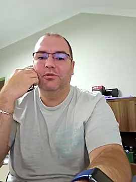 Andrew1900529 online show from October 15, 6:24 am