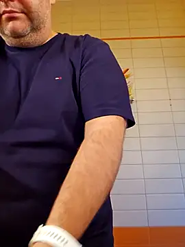 Andrew1900529 online show from November 7, 9:09 am