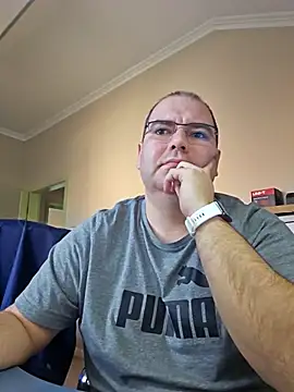 Andrew1900529 online show from January 19, 1:04 pm