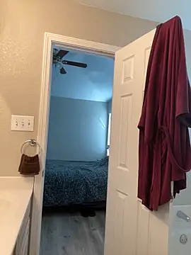 Snapshot of Fathero1time chatting on December 13, 7:53 pm Fathero1time online show from December 13, 7:53 pm