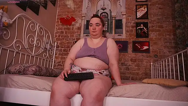 Evelively online show from March 28, 2:55 am