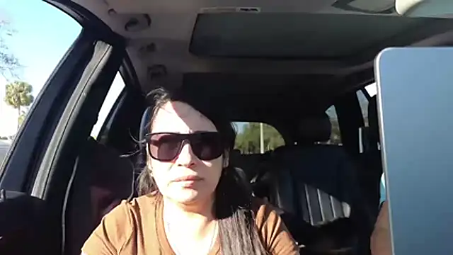 Snapshot of Foglove69 chatting on February 19, 9:22 pm Foglove69 online show from February 19, 9:22 pm