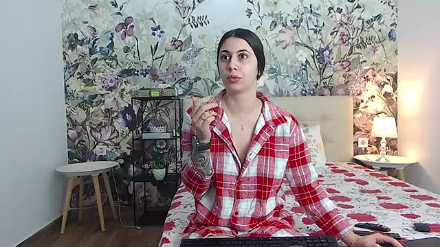 RoseDiamond06 online show from February 22, 1:18 am