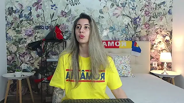 RoseDiamond06 online show from June 12, 1:54 pm