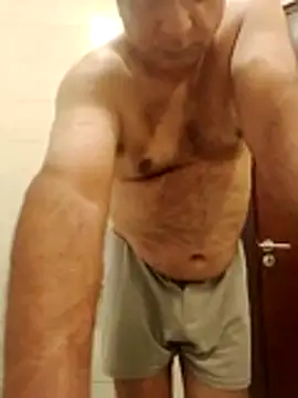 desipapaxxx online show from October 18, 9:15 pm