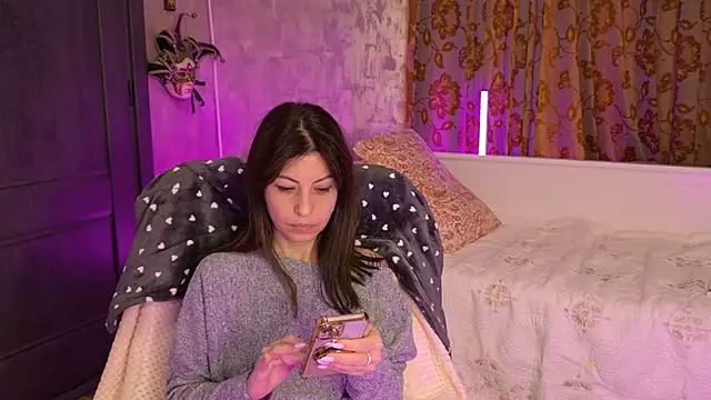 Snapshot of CrazyC chatting on March 16, 5:24 am CrazyC online show from March 16, 5:24 am