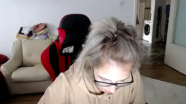 SexxyLety online show from October 2, 8:54 am