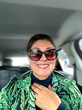 emma tour online show from November 18, 4:22 pm